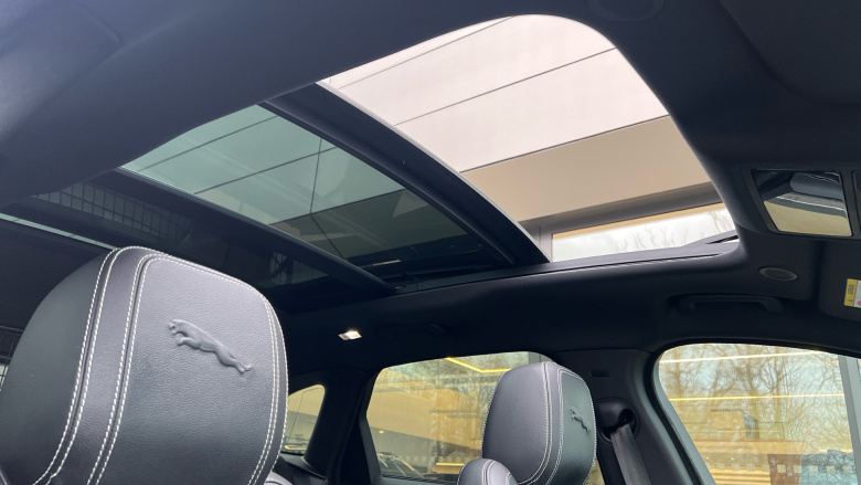 Jaguar F-Pace 2.0 P400e R-Dynamic SE Black 5dr Auto AWD Estate